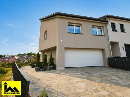 Semi-detached with 4 bedroom(s) to sell in Eschdorf