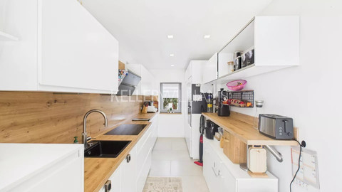 House with 7 bedroom(s) to sell in Heisdorf