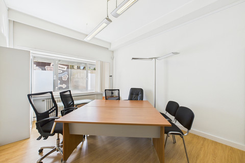 Centre d'affaires 8 chambre(s) à vendre à Luxembourg