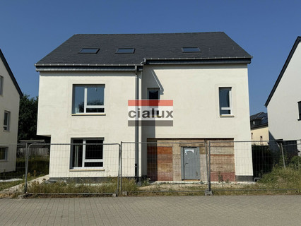Detached house with 5 bedroom(s) to sell in Michelbouch